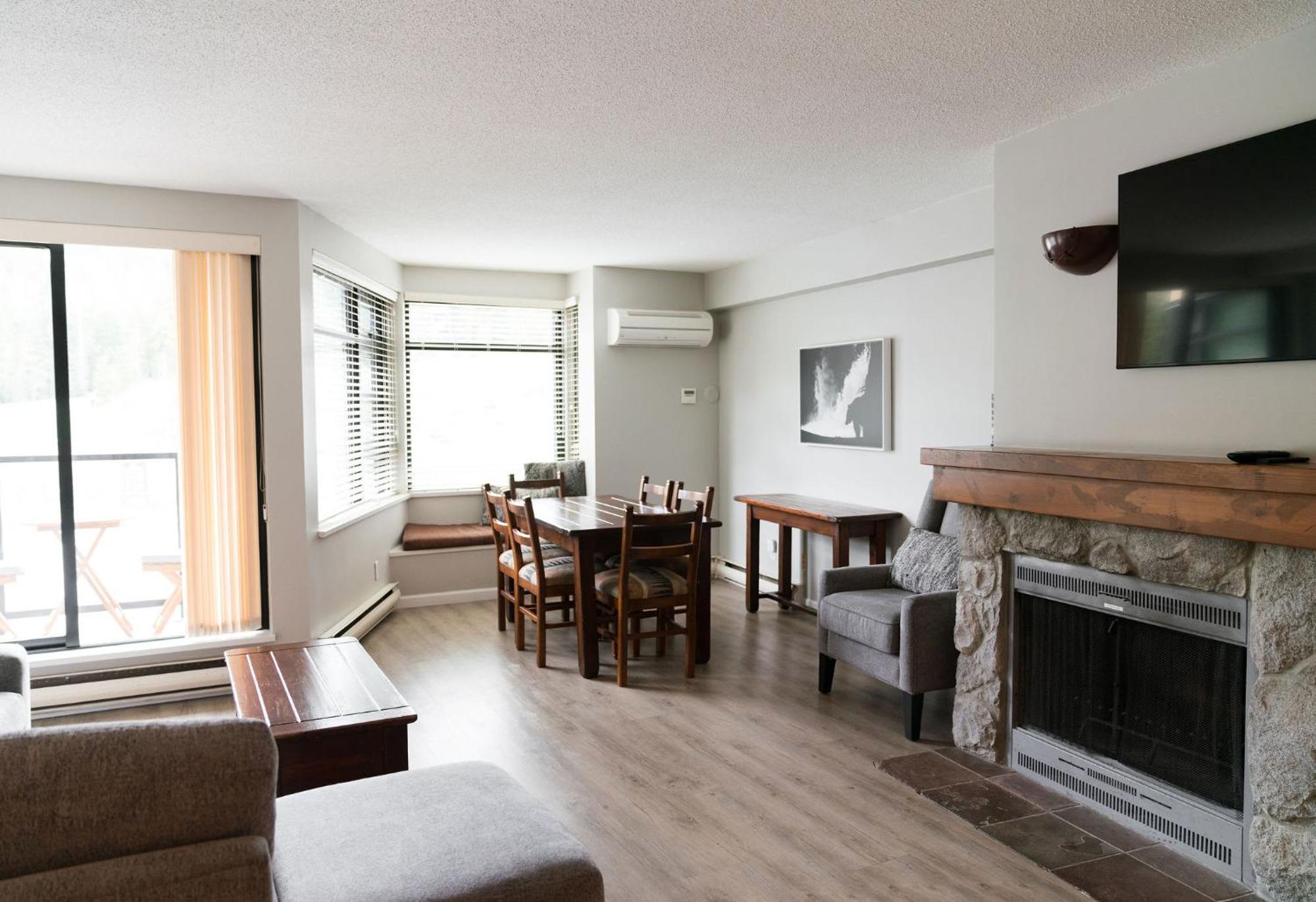 Gibbons Life Accommodations 惠斯勒 外观 照片